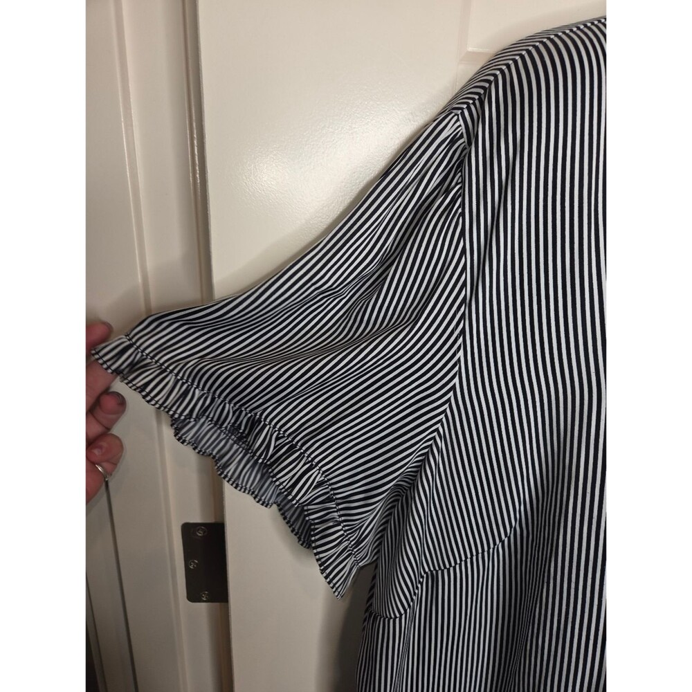 T Tahari Women's 3X Striped Ruffle-Neck Blouse Black White Button-Down Top - Picture 3 of 9